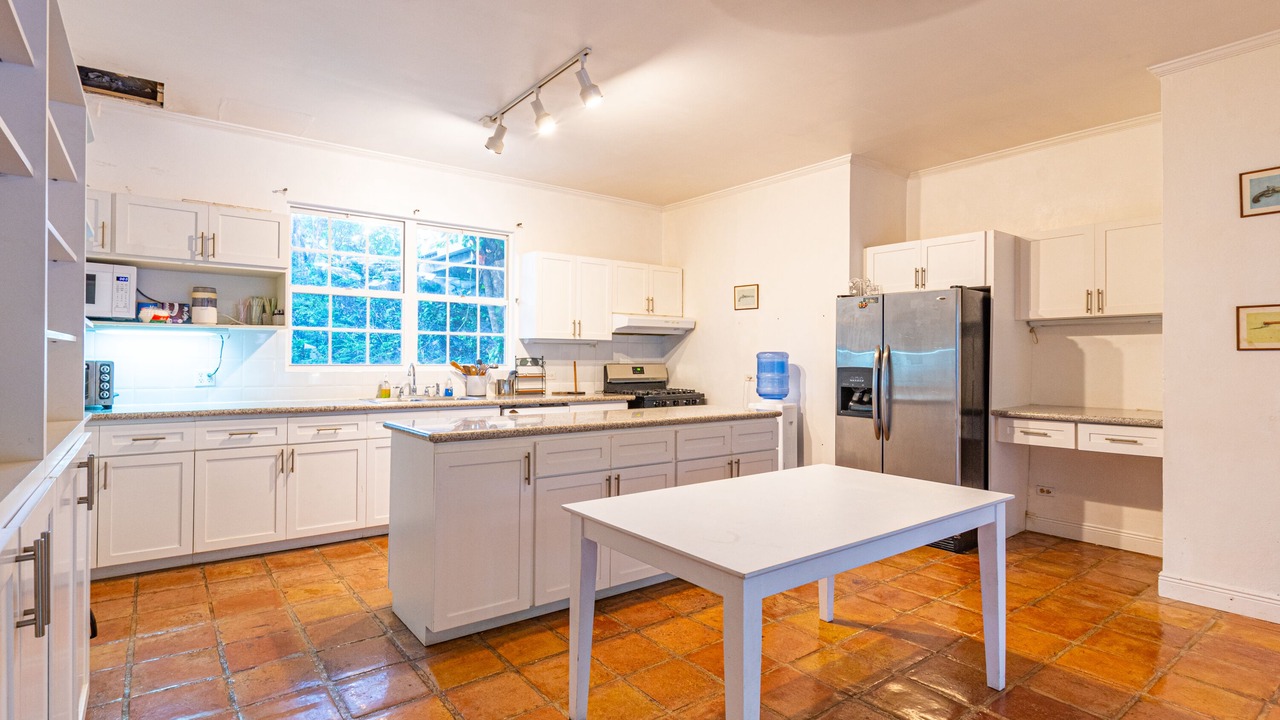Photo of Kitchen in Lyford Cay