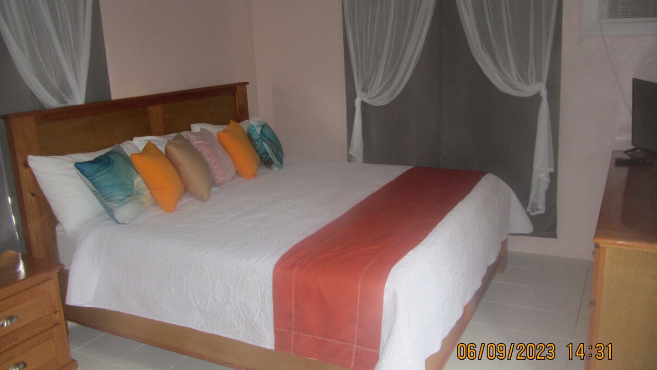 Photo of Bedroom in Tarpum Bay