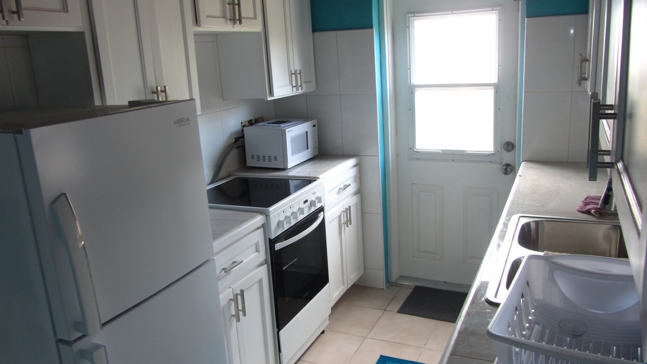 Photo of Kitchen in Tarpum Bay