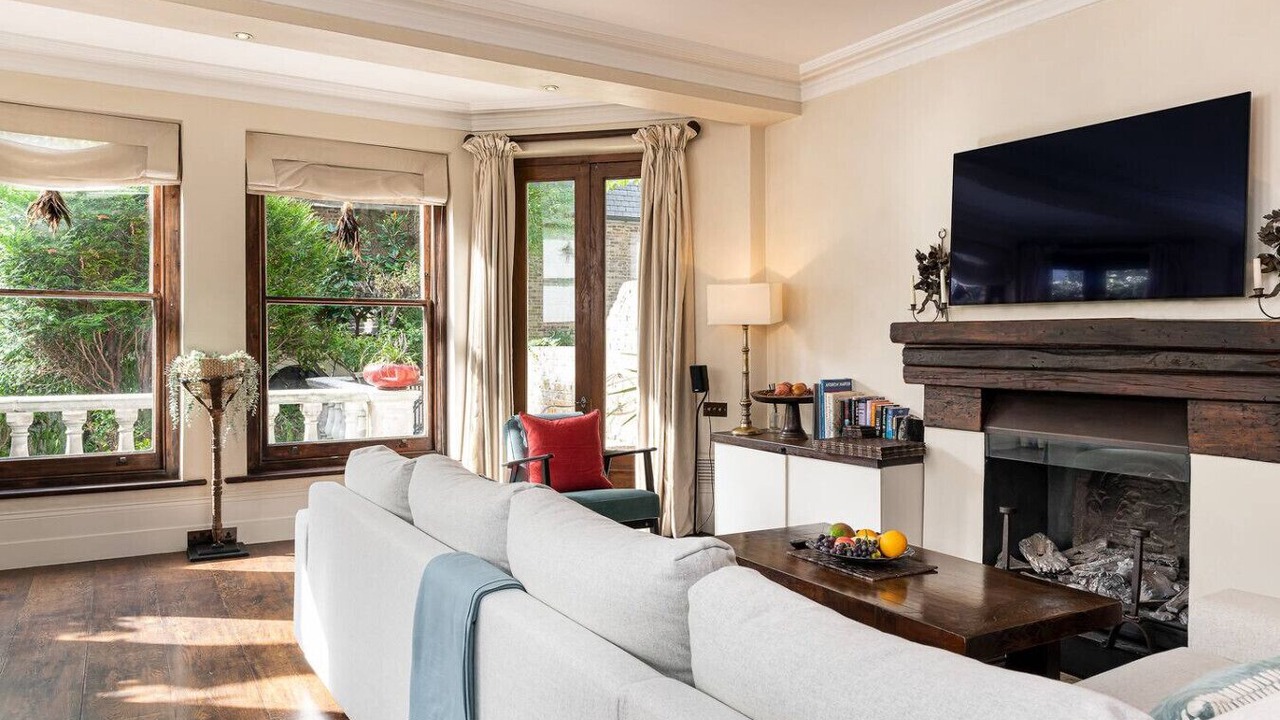Photo of Livingroom in Redcliffe