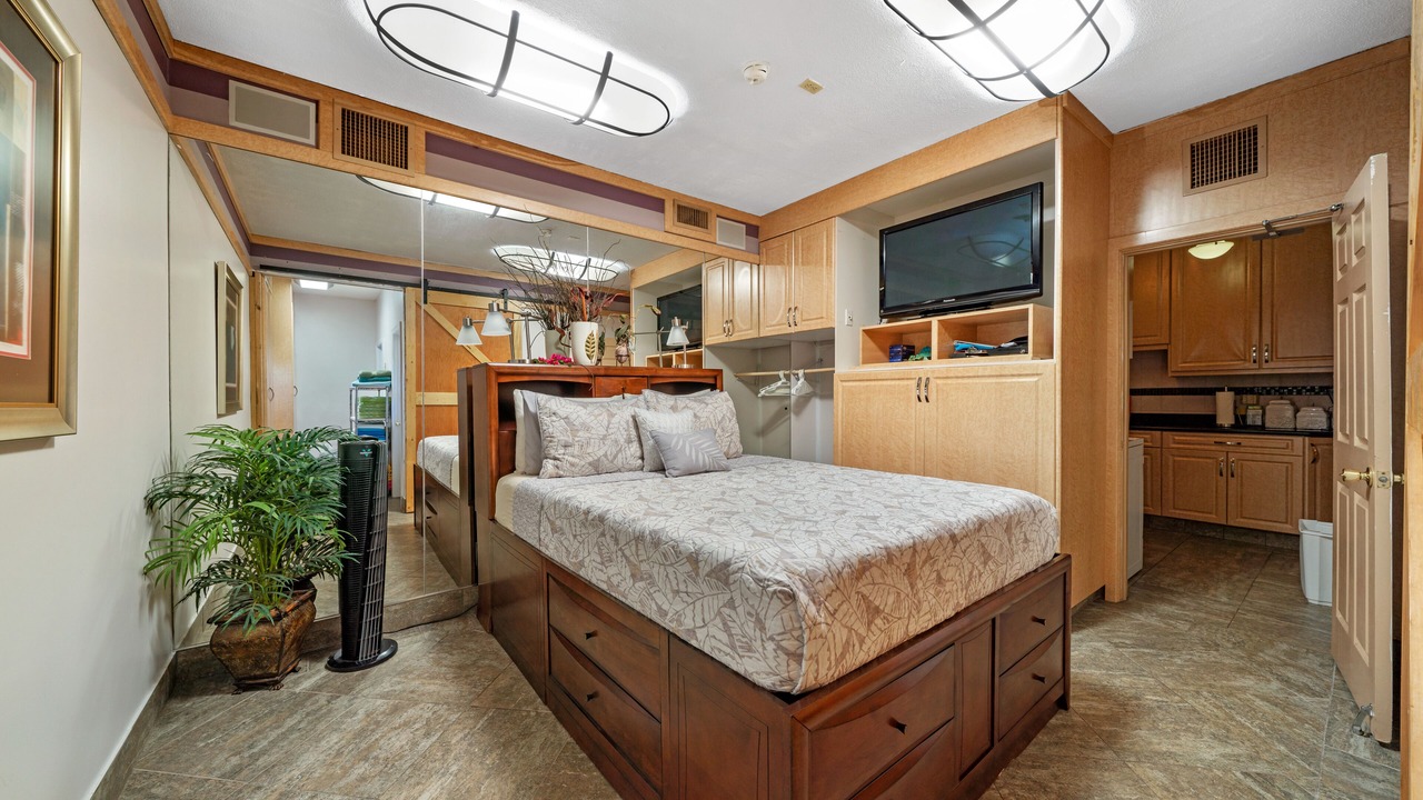 Photo of Bedroom in Lubbers Quarters Cay