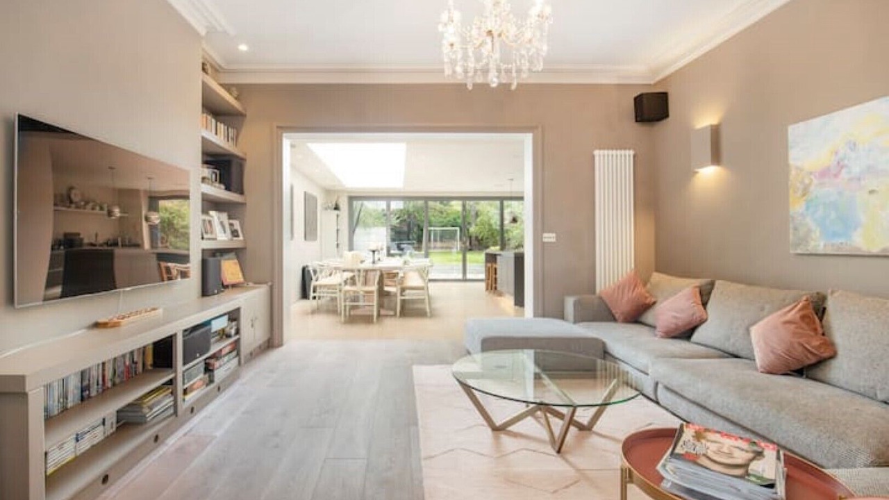 Photo of Livingroom in Ravenscourt Park