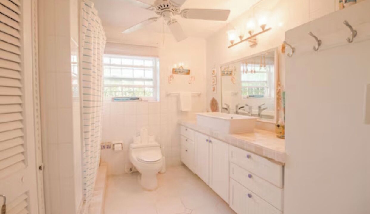 Photo of Bathroom in Nassau