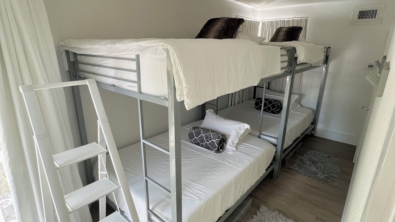 Photo of Bedroom in Alice Town