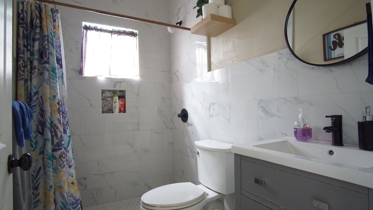Photo of Bathroom in Coral Harbour
