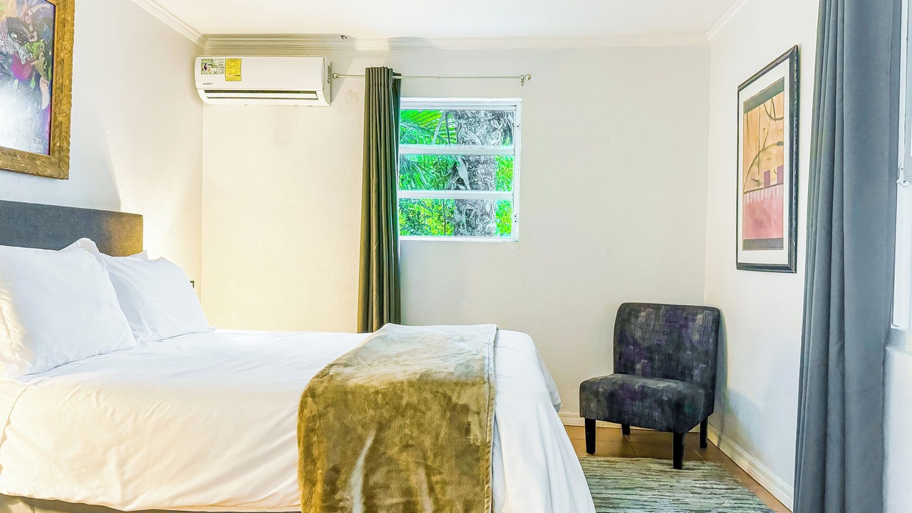 Photo of Bedroom in Nassau