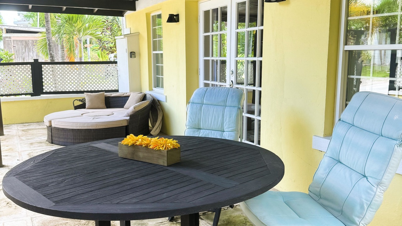 Photo of Patio Balcony in Nassau