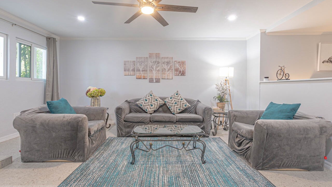 Photo of Livingroom in Nassau