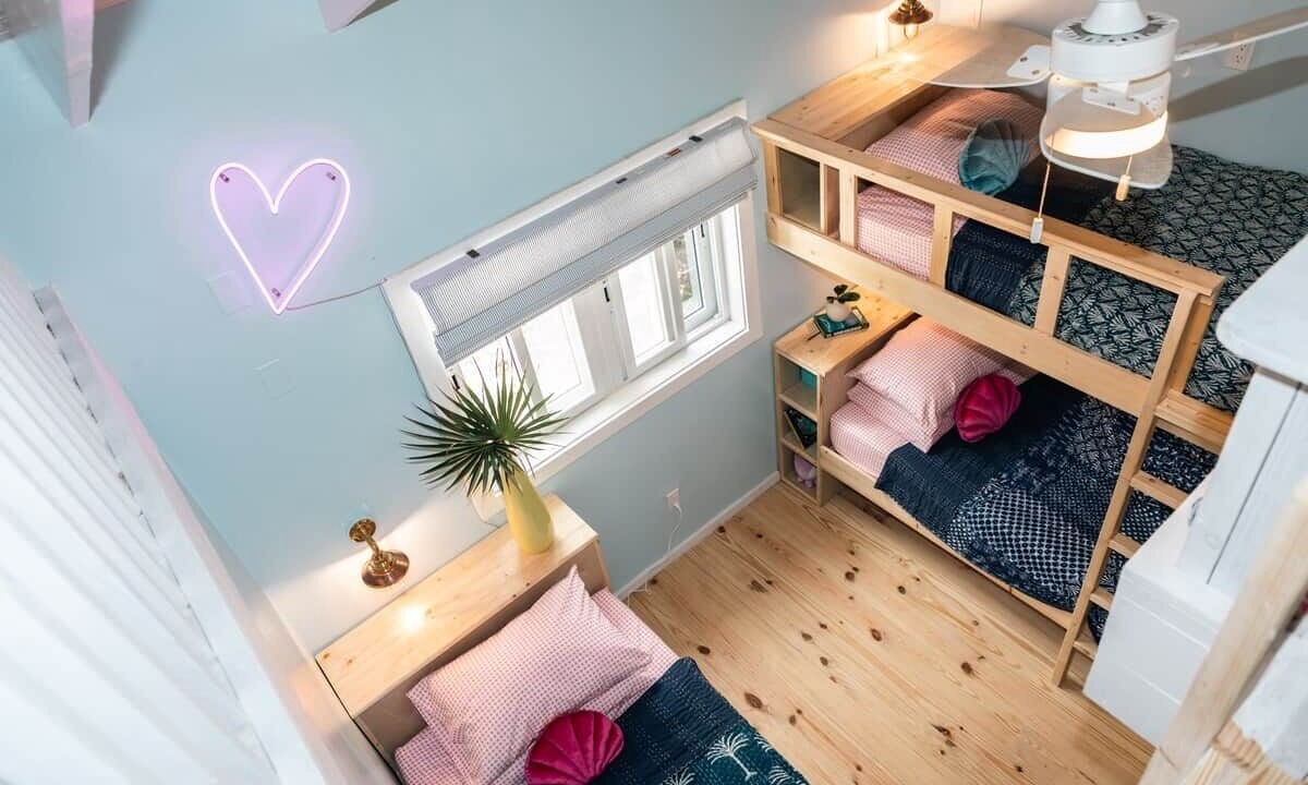 Photo of Bedroom in Spanish Wells