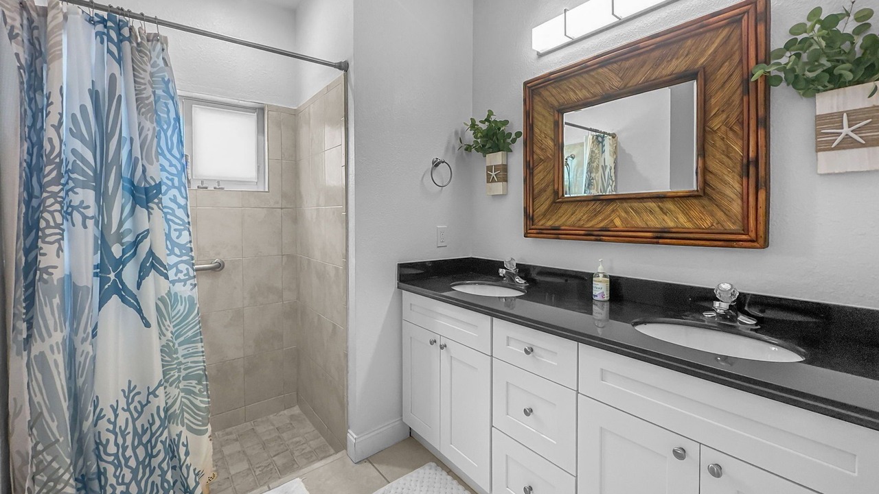 Photo of Bathroom in Treasure Cay