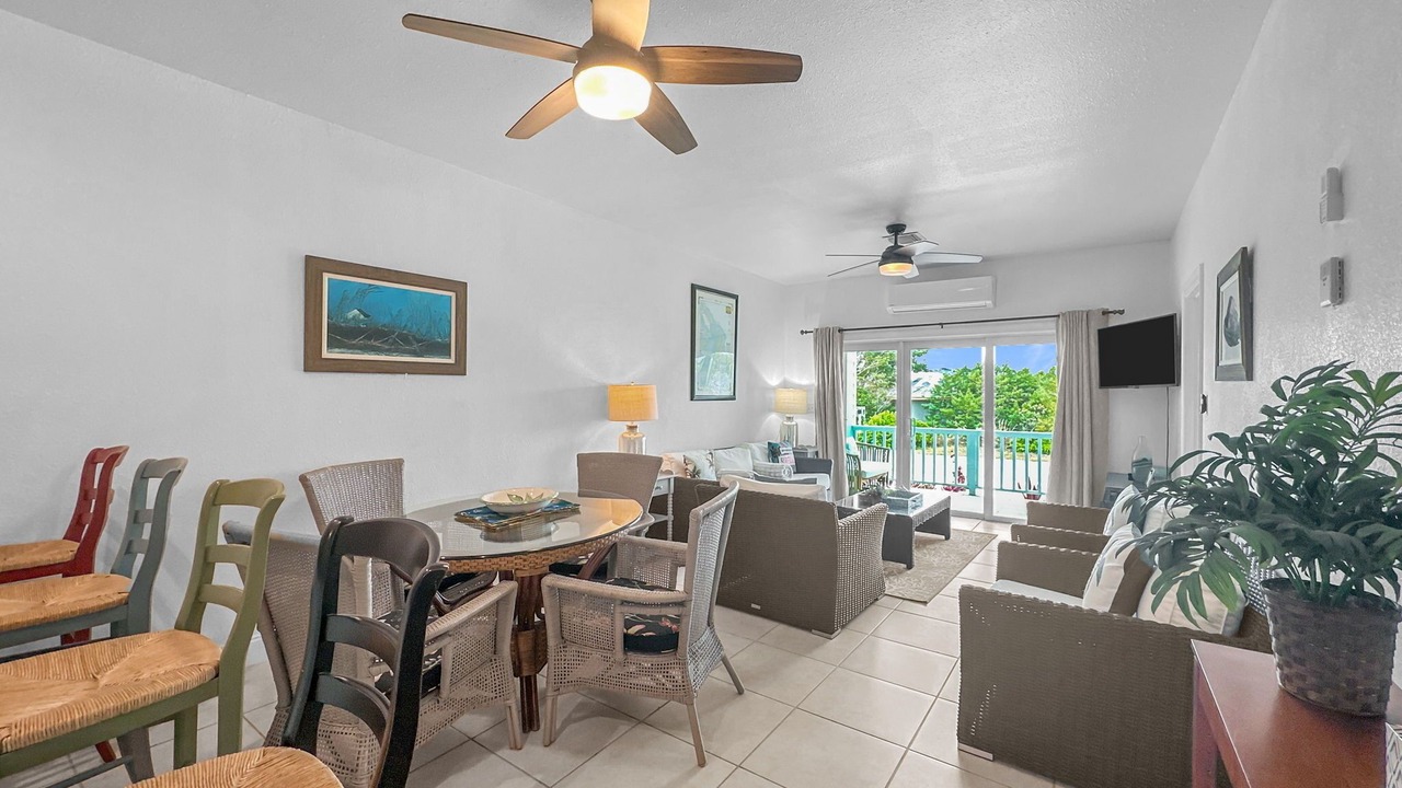 Photo of Livingroom in Treasure Cay