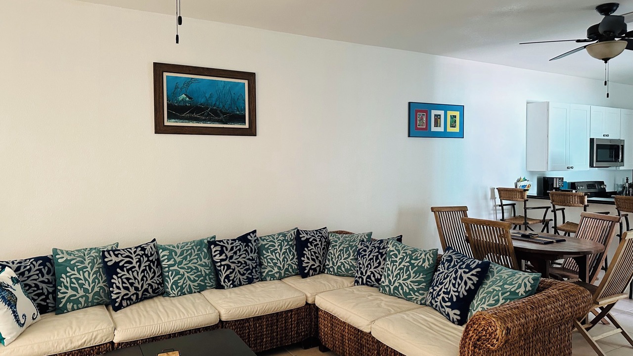 Photo of Livingroom in Treasure Cay