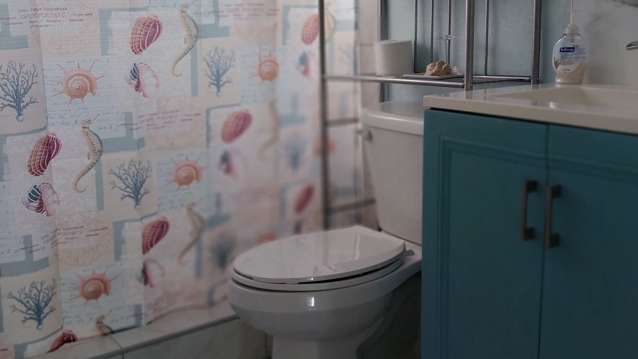 Photo of Bathroom in Tar Bay