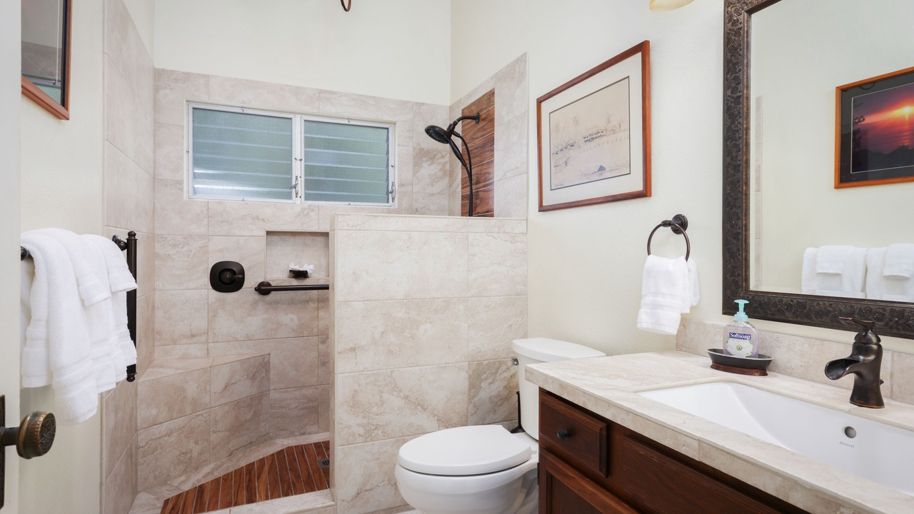 Photo of Bathroom in Honaunau-Napoopoo