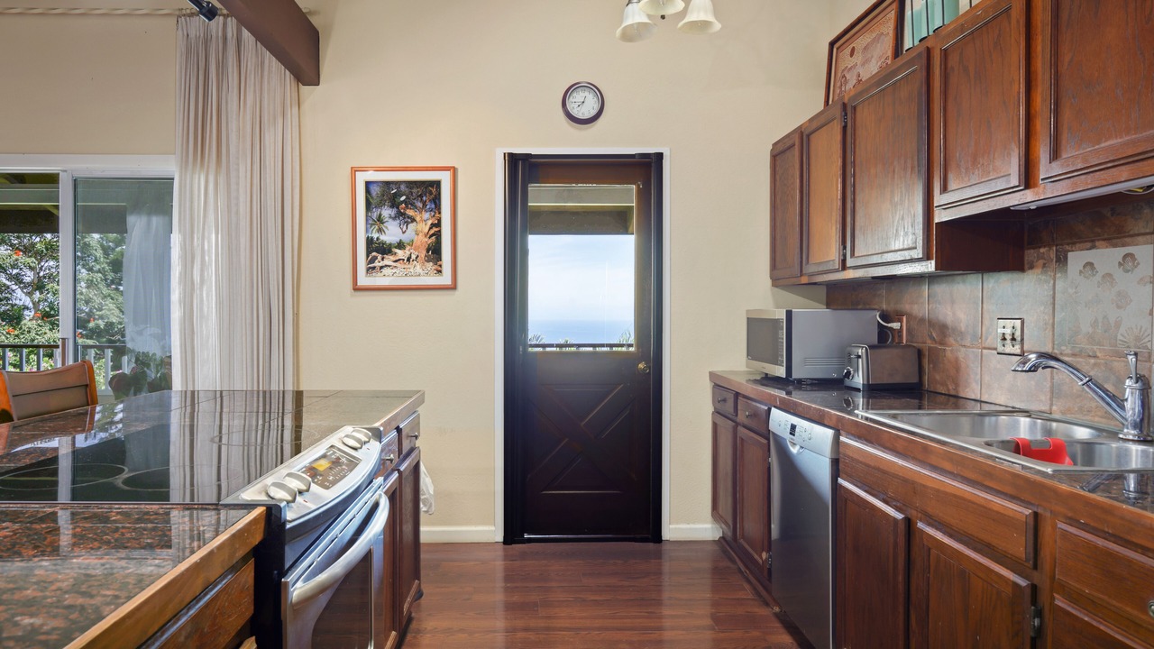 Photo of Kitchen in Honaunau-Napoopoo