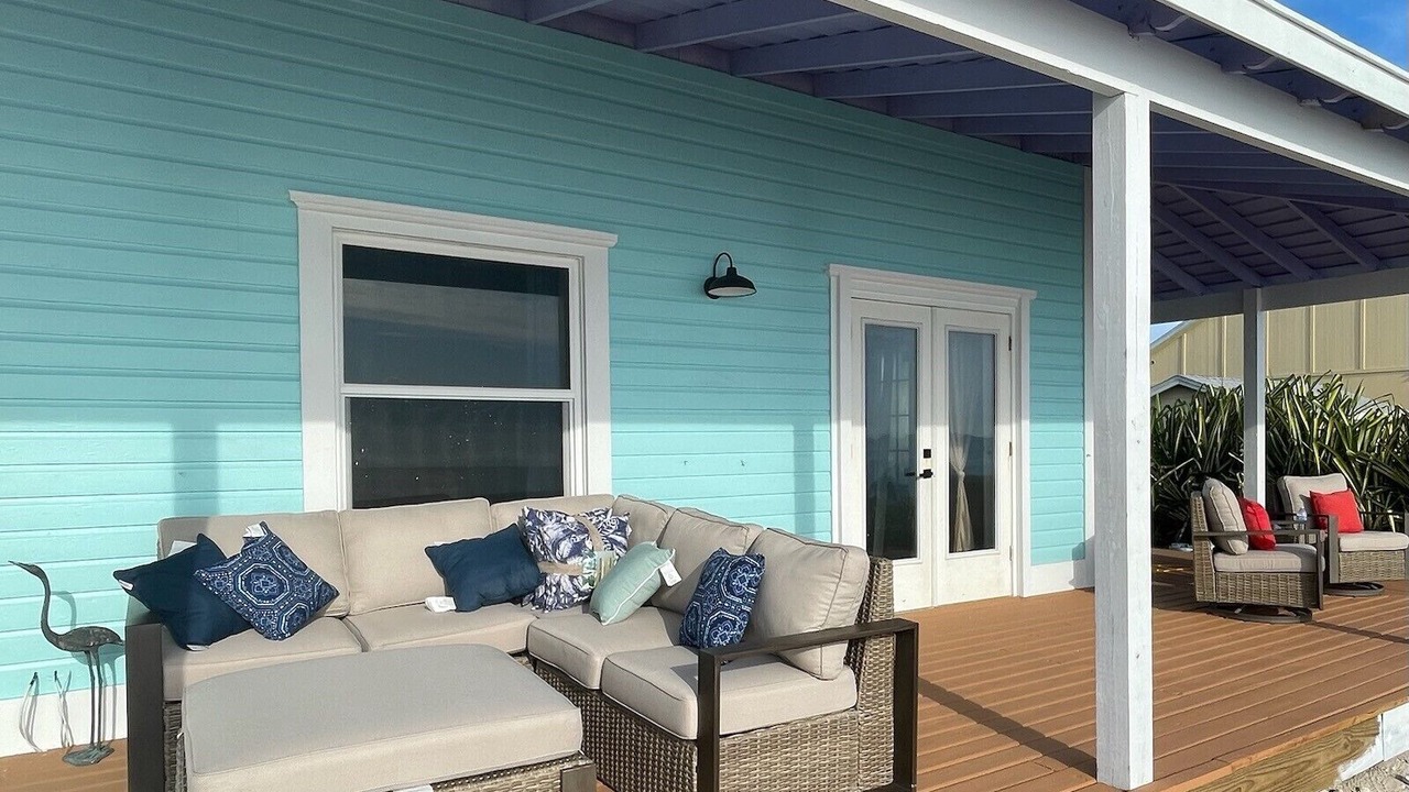Photo of Patio Balcony in Green Turtle Estates