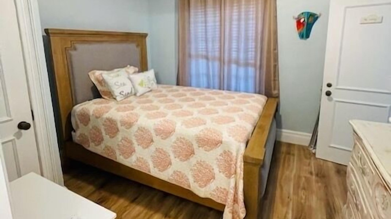 Photo of Bedroom in Green Turtle Estates