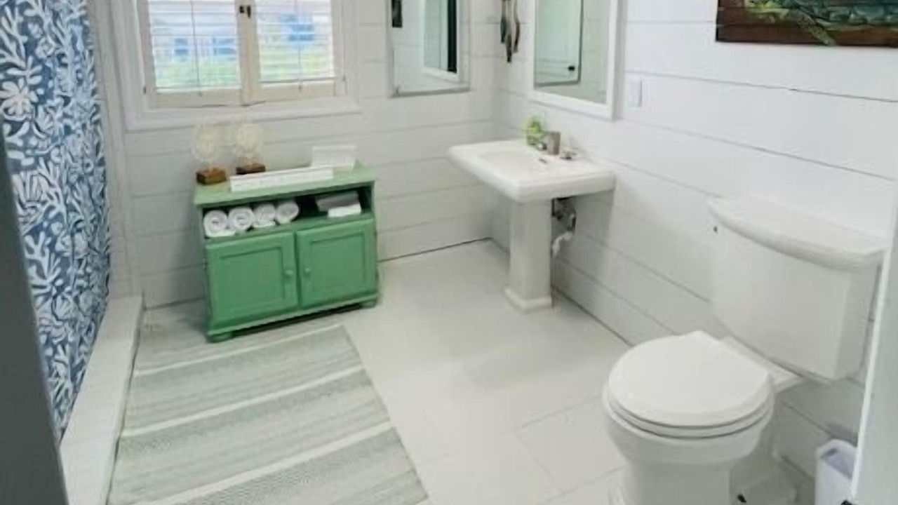 Photo of Bathroom in Green Turtle Estates