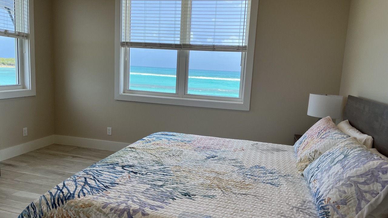 Photo of Bedroom in Green Turtle Cay