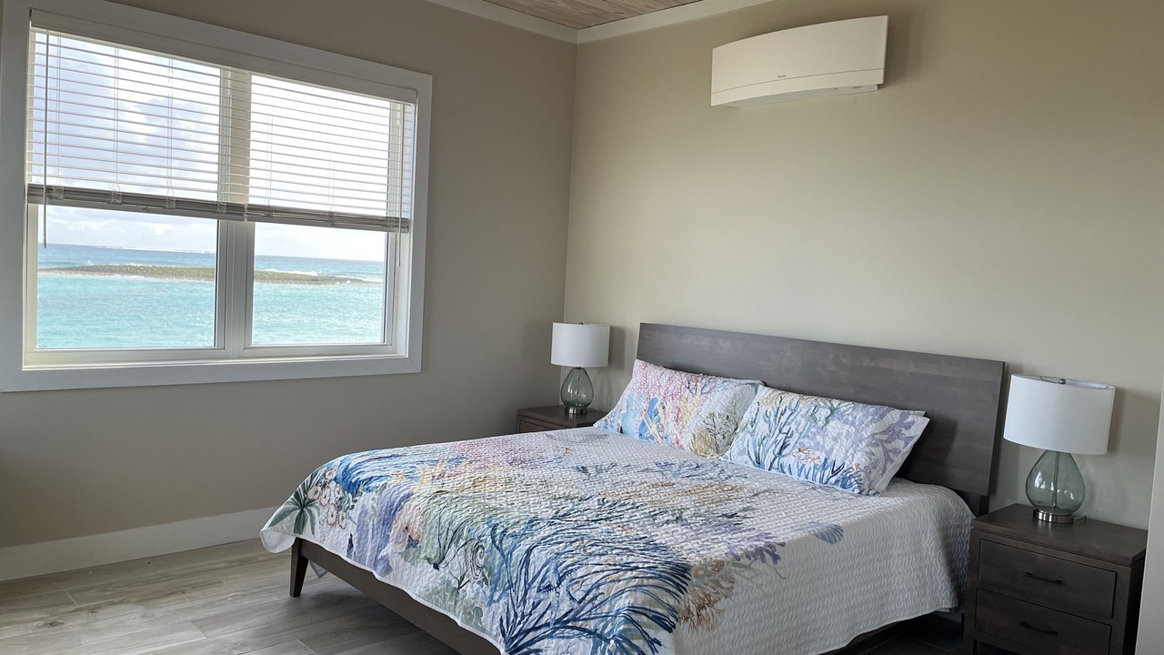 Photo of Bedroom in Green Turtle Cay