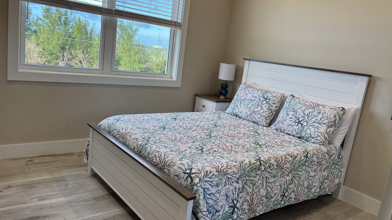 Photo of Bedroom in Green Turtle Cay