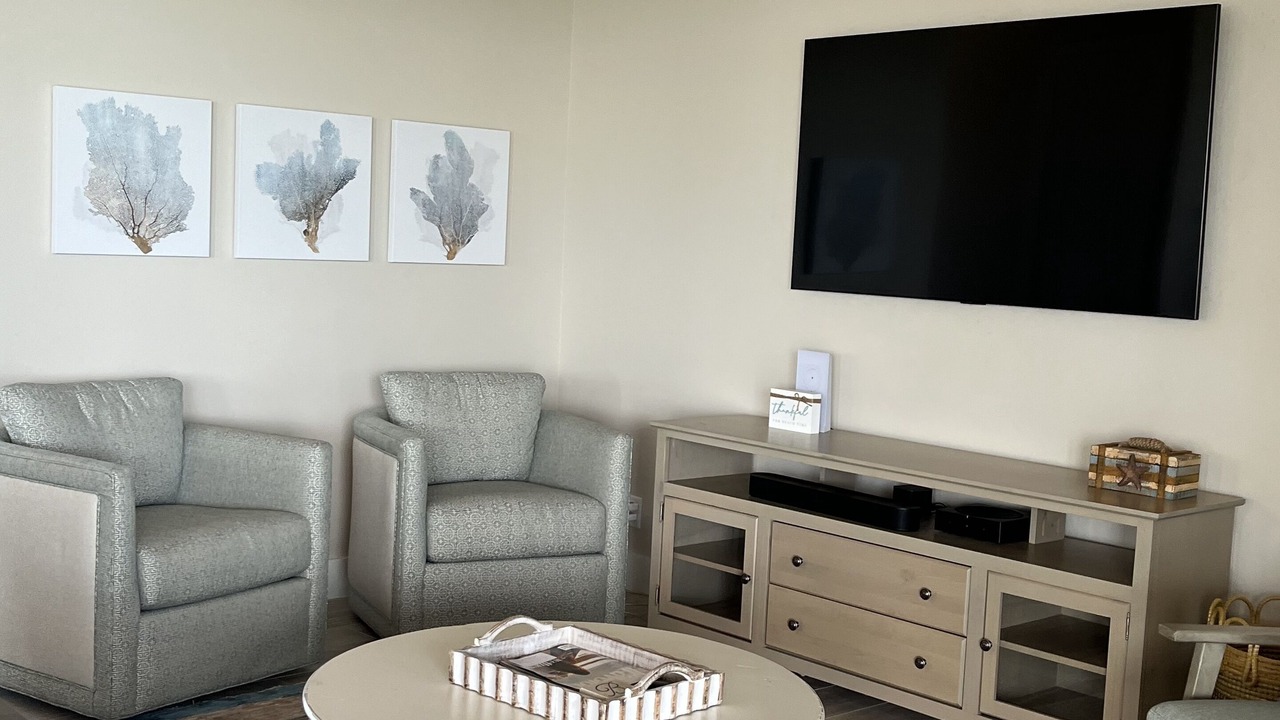 Photo of Livingroom in Green Turtle Cay