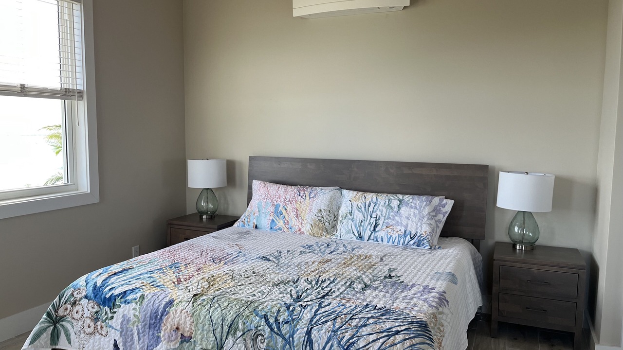 Photo of Bedroom in Green Turtle Cay