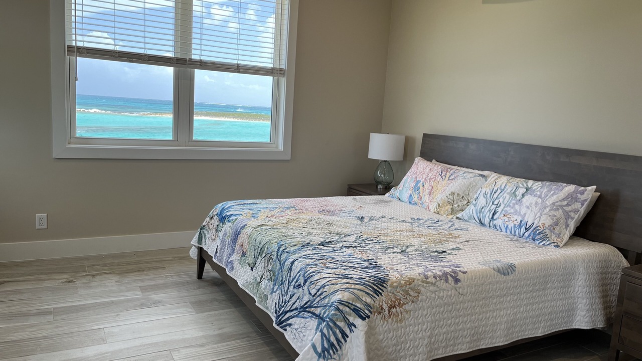 Photo of Bedroom in Green Turtle Cay