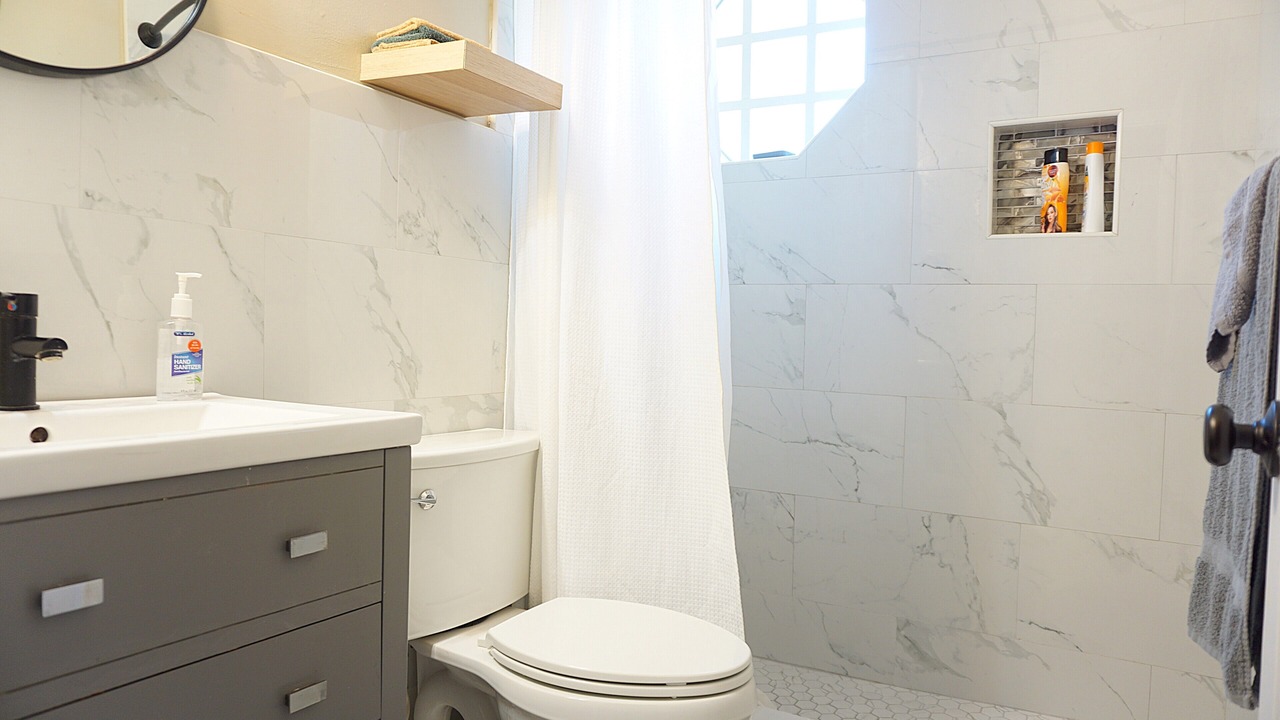 Photo of Bathroom in Coral Harbour