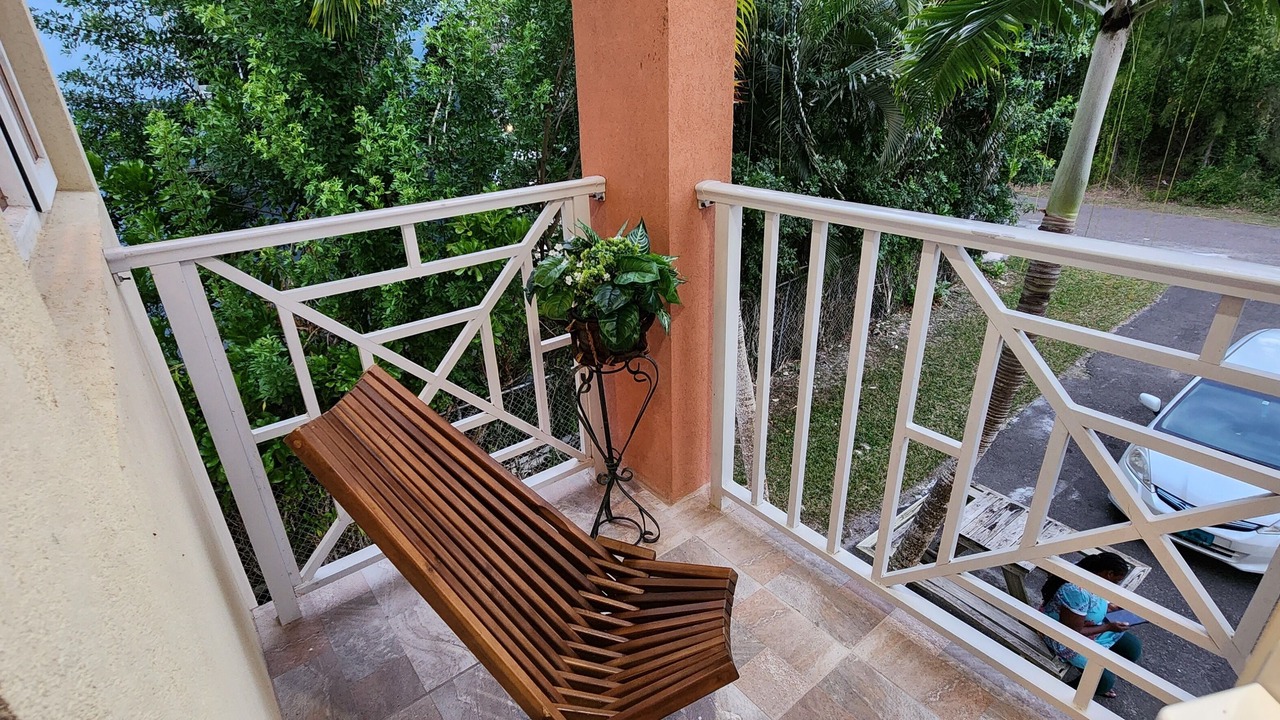 Photo of Patio Balcony in Nassau