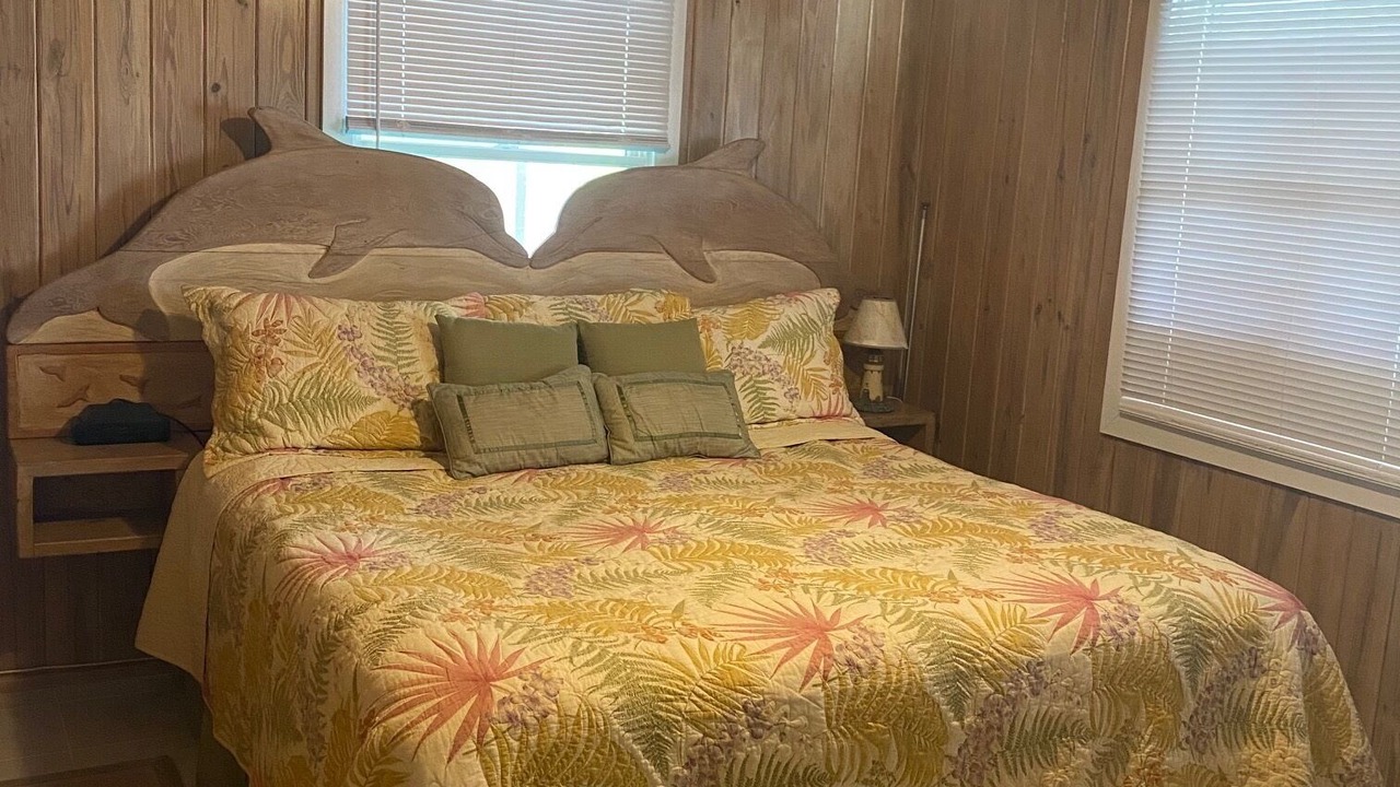 Photo of Bedroom in Man O War Cay