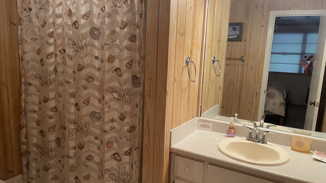 Photo of Bathroom in Man O War Cay