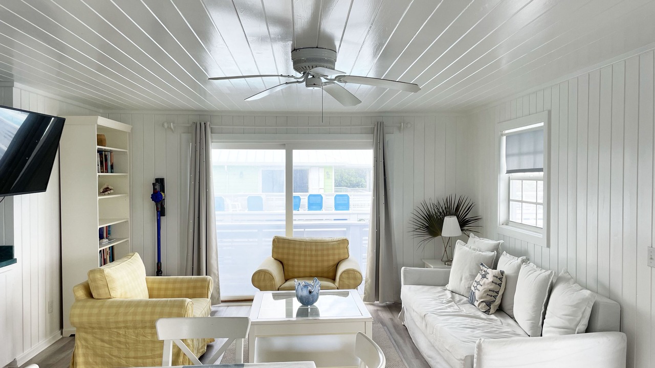 Photo of Livingroom in Hope Town