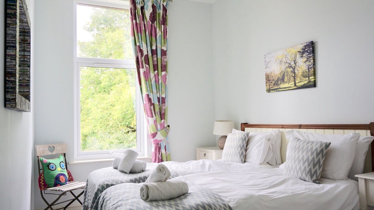 Photo of Bedroom in Bourton