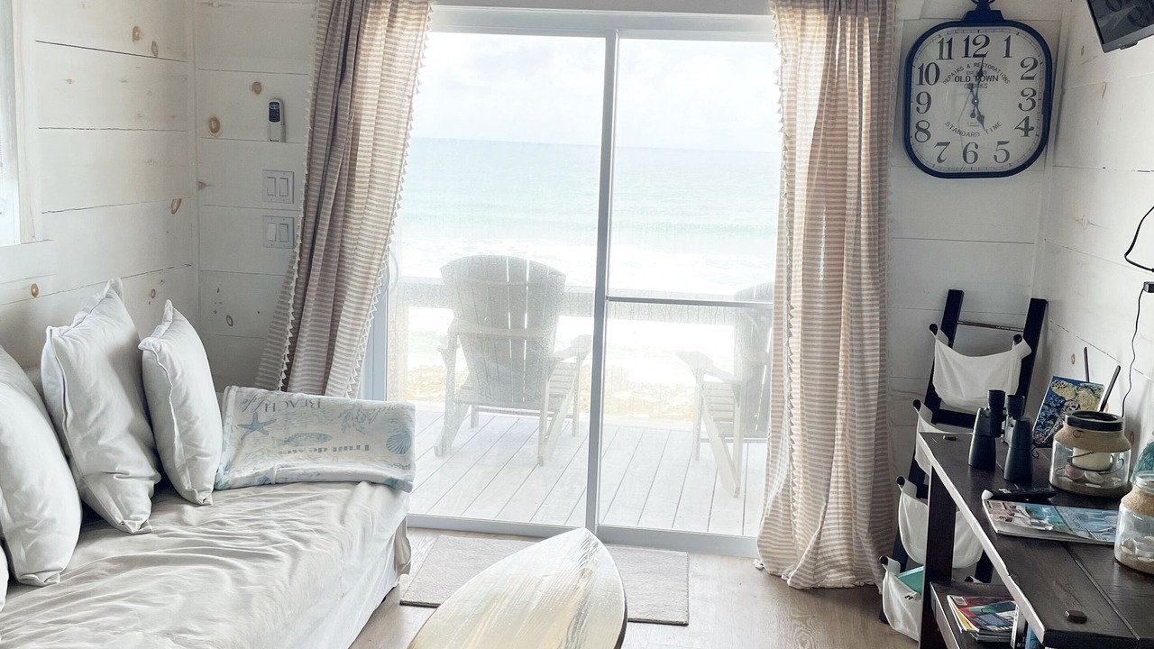 Photo of Livingroom in Hope Town