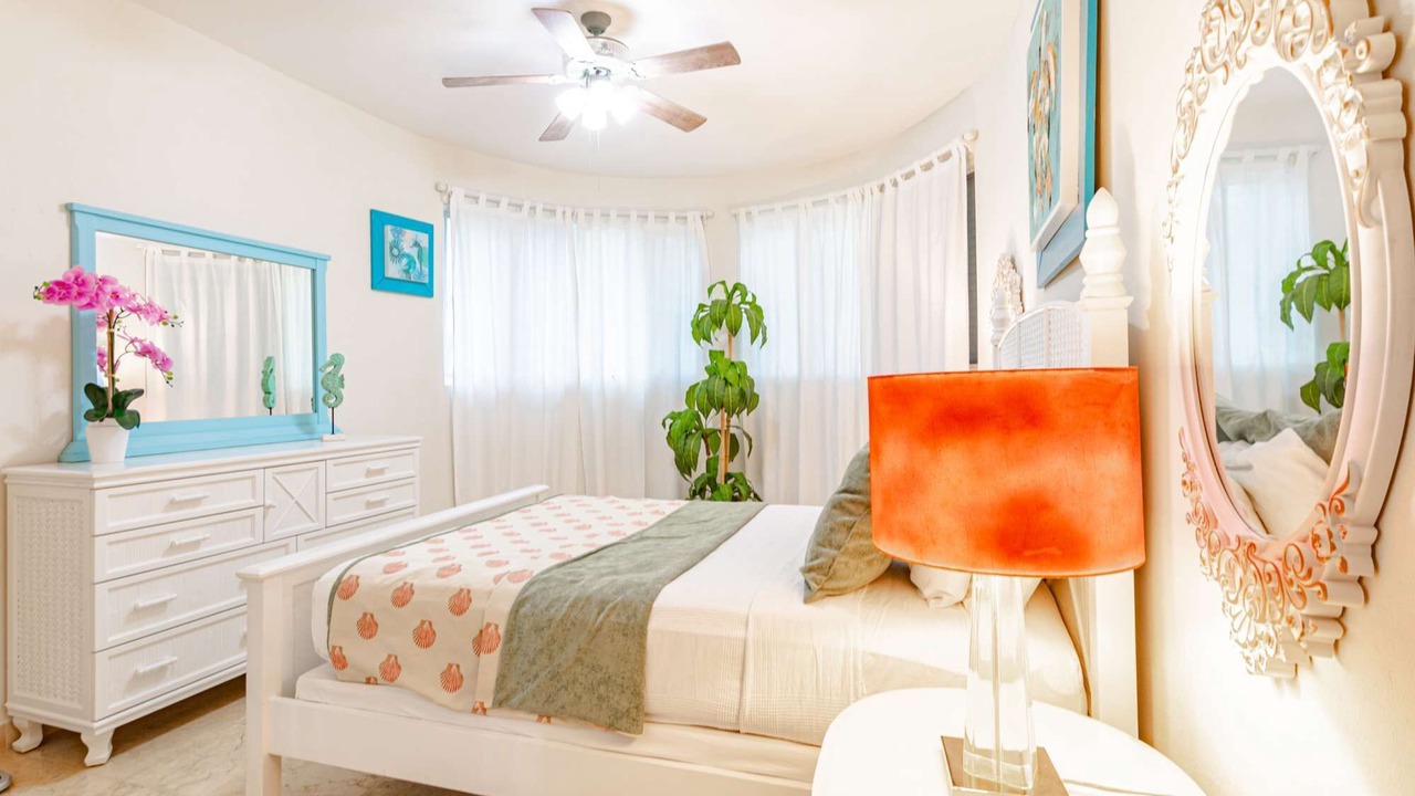 Photo of Bedroom in Nassau