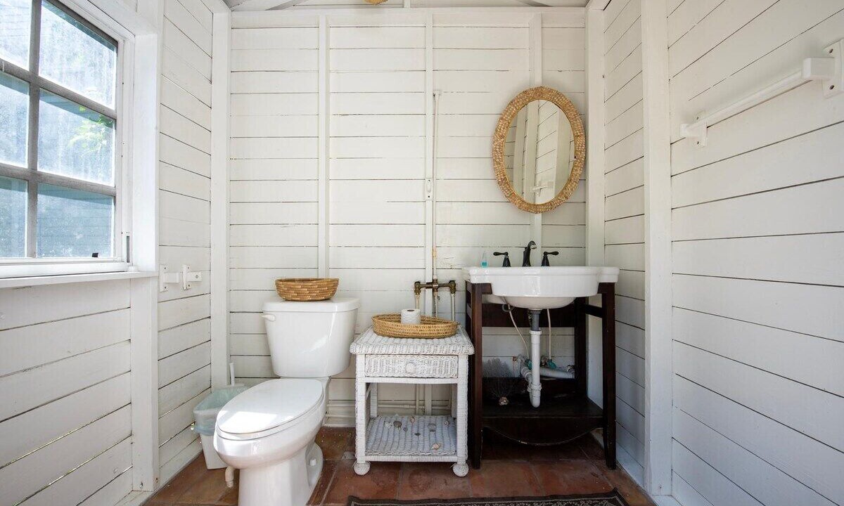 Photo of Bedroom in Dunmore Town