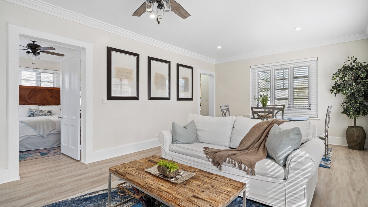 Photo of Livingroom in Nassau
