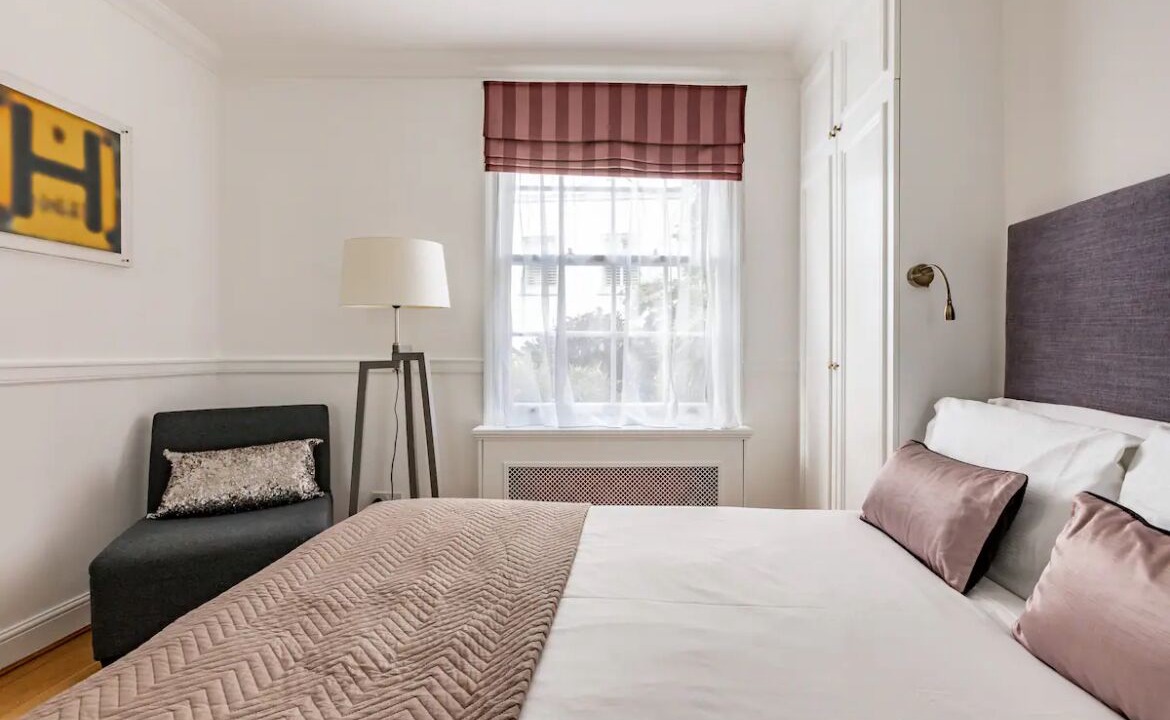 Photo of Bedroom in Brompton & Hans Town
