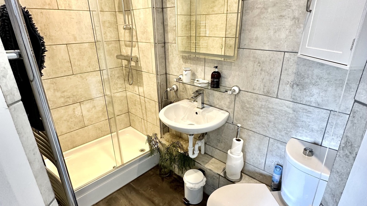 Photo of Bedroom in Northleach