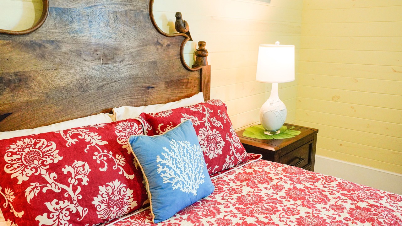 Photo of Bedroom in Bahama Palm Shores