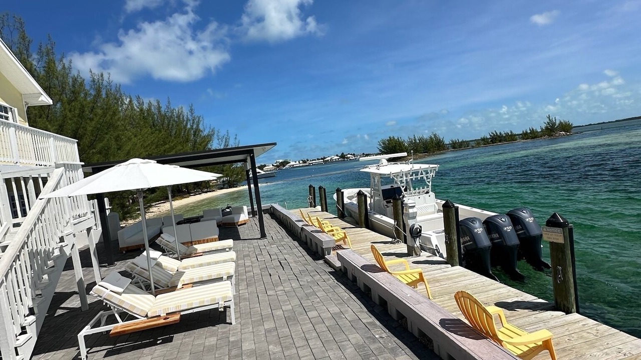 Photo of Patio Balcony in Bailey Town