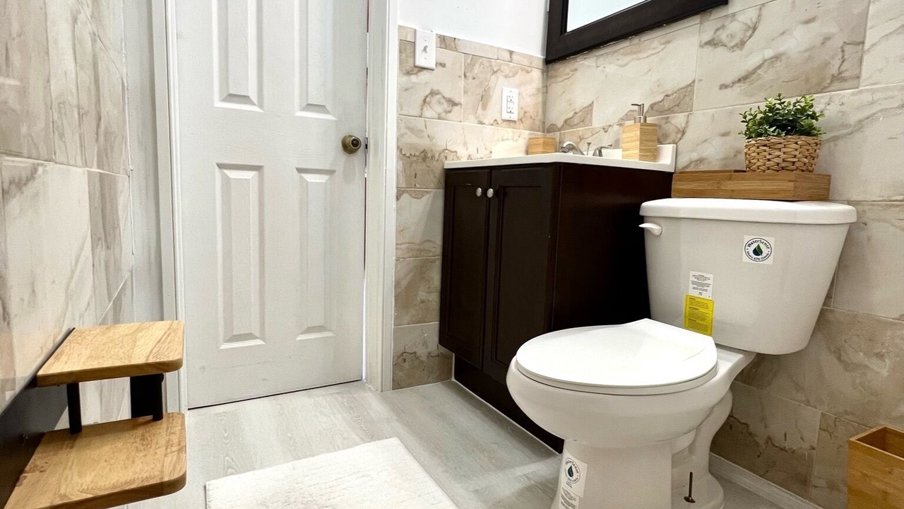Photo of Bathroom in Bailey Town