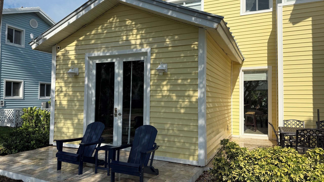 Photo of Patio Balcony in Bailey Town