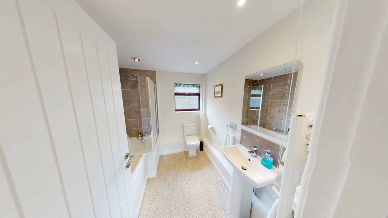 Photo of Bathroom in Godshill
