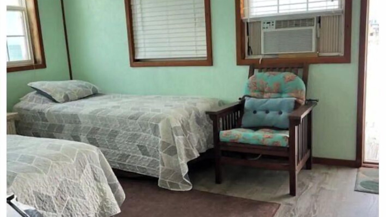 Photo of Bedroom in Green Turtle Cay