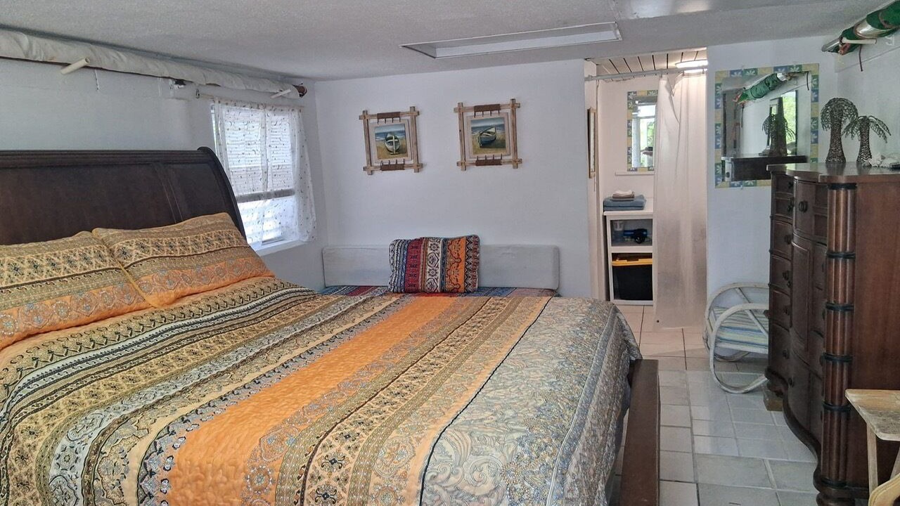 Photo of Bedroom in Bahama Palm Shores