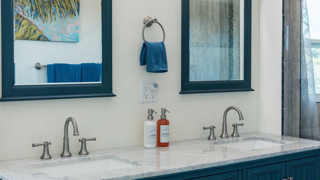 Photo of Bathroom in William's Town