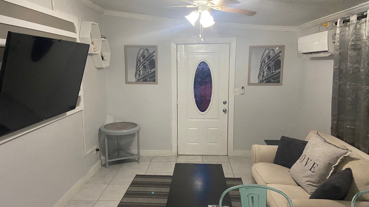 Photo of Livingroom in Nassau