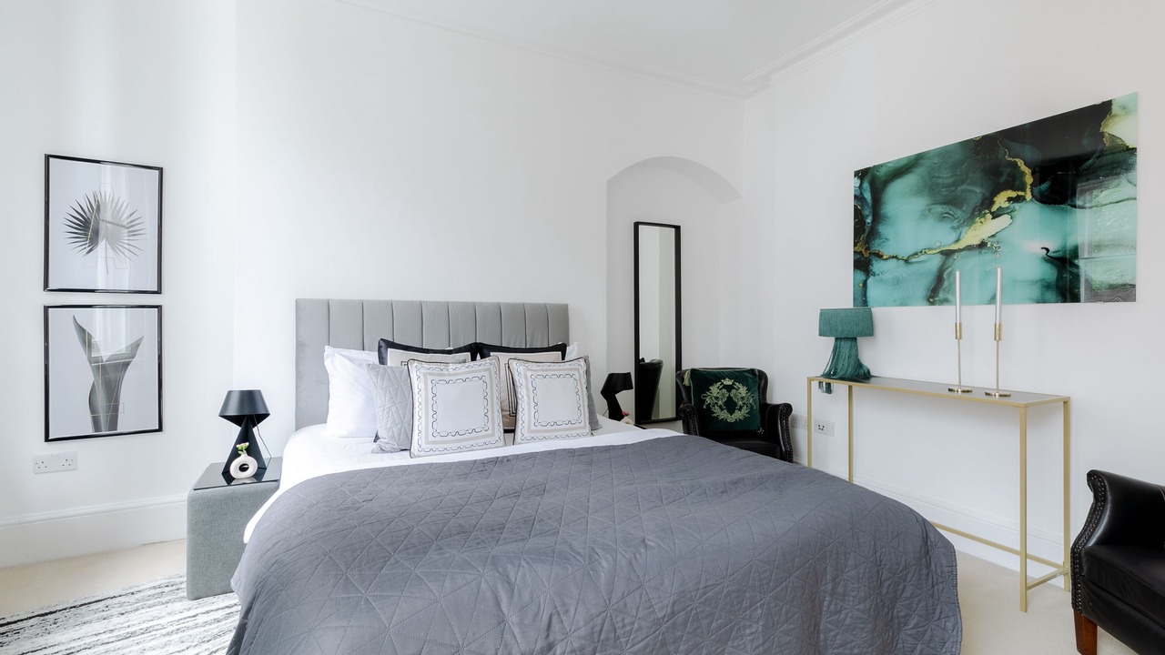 Photo of Bedroom in Fitzrovia